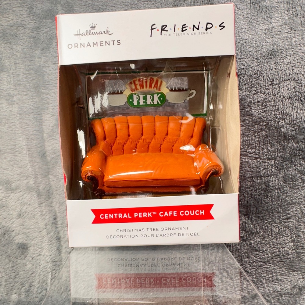 Hallmark FRIENDS‎ Central Perk Cafe Couch Christmas Ornament w Box